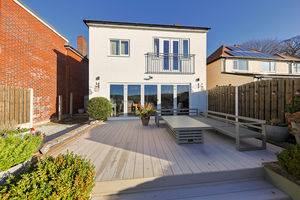 95A Foljambe Avenue